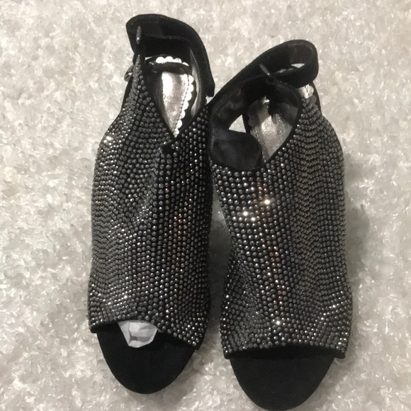 NEW GORGEOUS HELEN’S HEART PROM PAGEANT HEELS❣️ - Picture 2 of 6